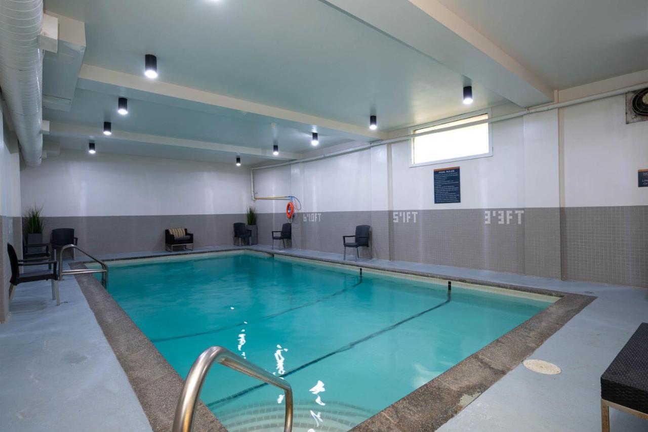 Sandman Hotel & Suites Уильямс-Лейк Экстерьер фото
