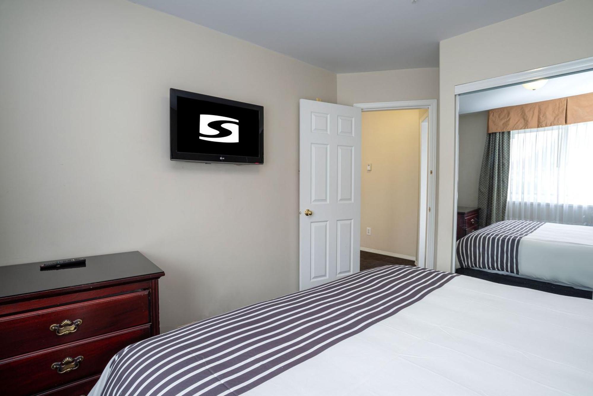 Sandman Hotel & Suites Уильямс-Лейк Экстерьер фото