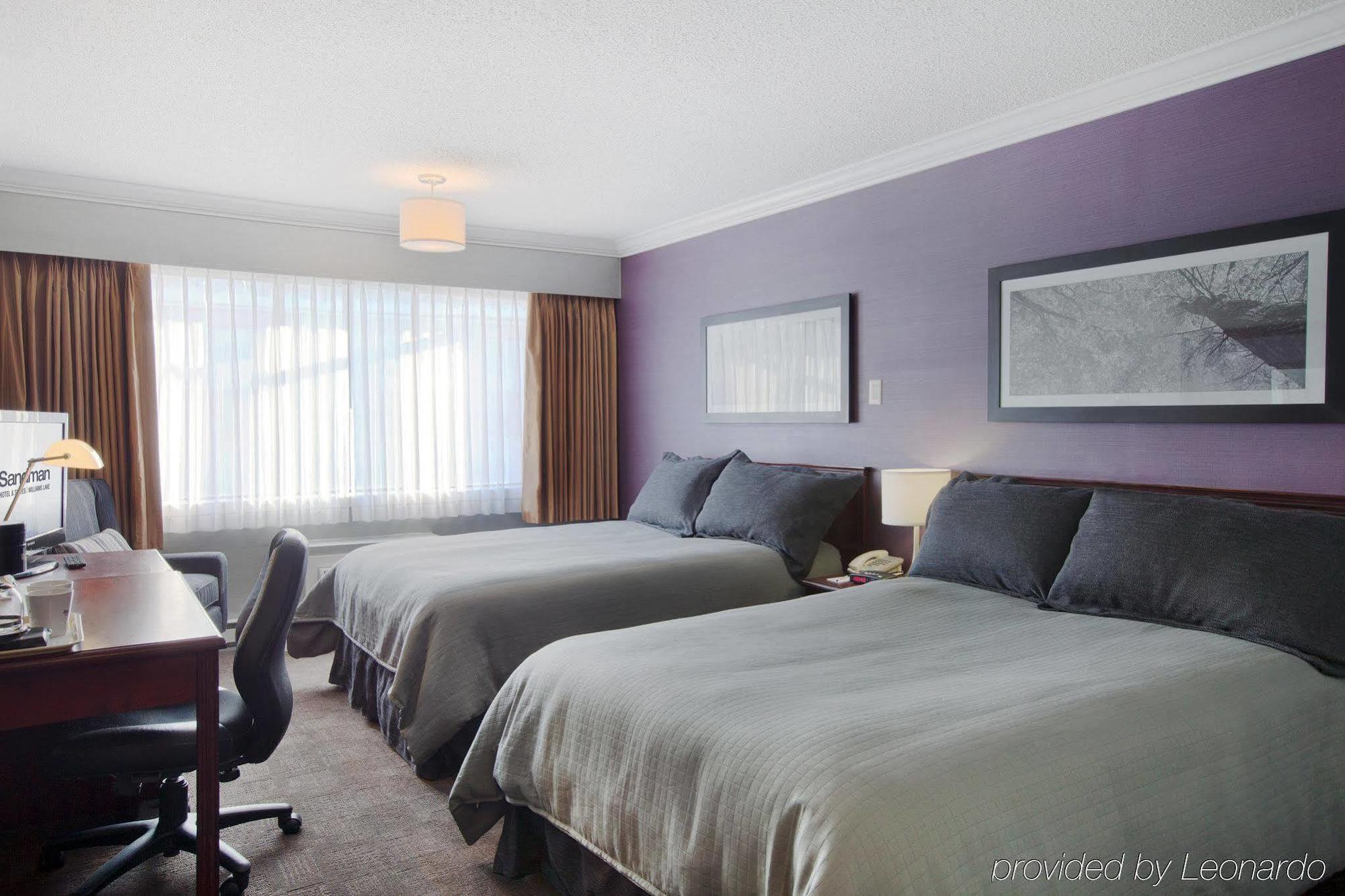Sandman Hotel & Suites Уильямс-Лейк Экстерьер фото
